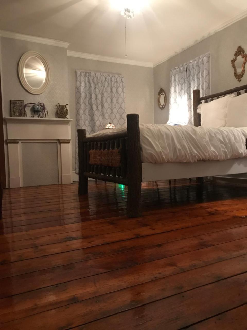Bel'S Inn Bed And Breakfast คิงสตัน ภายนอก รูปภาพ